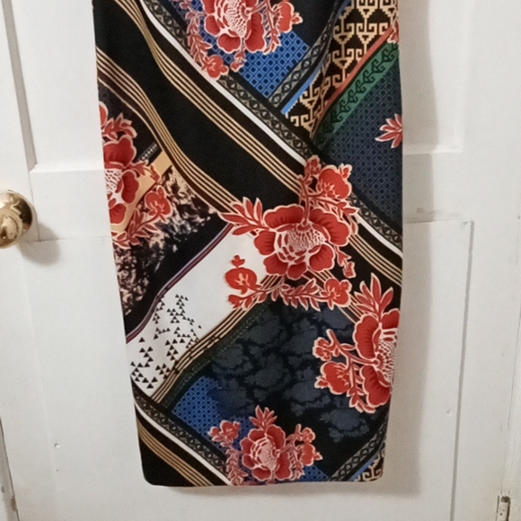 "BEIGE" by eci DRESS - Picture 3 of 6